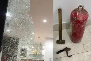 Hi hữu: Van bình chữa cháy văng vào nhà, 4 người bị thương