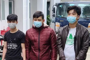 Nghi bị chơi bài bịp, rủ bạn đến cưỡng đoạt tiền