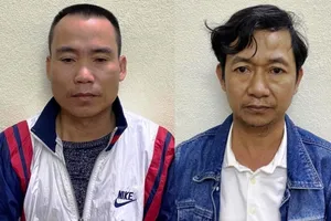 Say rượu, gây chuyện với hàng xóm, đánh luôn công an phường