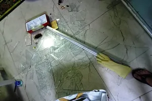 Khốn khổ vì chồng cũ liên tục đến nhà quậy phá, đánh đập