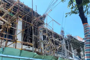 Vụ sập sàn bê tông: Vợ mất, chồng bị thương nặng, đám tang nhờ hàng xóm