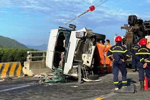 Tạm giữ lái xe gây tai nạn trên cao tốc La Sơn – Túy Loan