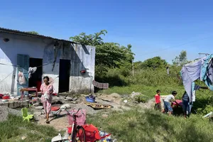 Công an sẽ làm CCCD cho 2 người trong gia đình ‘rất khác’ ở Đà Nẵng