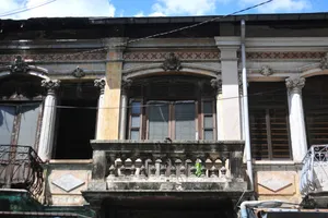 ​Bí ẩn biệt thự Sài Gòn: Ngôi nhà luôn khóa cổng