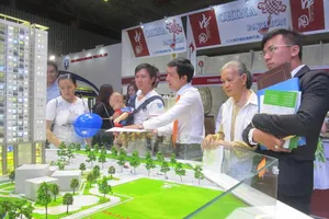 Nhộn nhịp giao dịch bất động sản tầm trung 