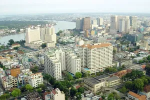 Đại gia tháo lui, 'tay chơi mới nổi' dốc hầu bao 