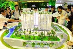 Thuế ủy quyền bất động sản: Không nên 'đánh' người ngay