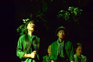 Trịnh Kim Chi làm kịch miễn phí 