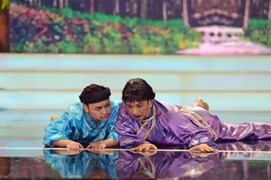 Xem clip vui nhộn đoạt quán quân 'Cặp đôi hài hước'