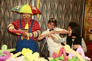 'Tiếu lâm tứ trụ nhí' cam kết... hài sạch