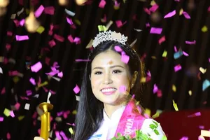 Nữ sinh 16 tuổi đăng quang 'Gương mặt nữ sinh áo dài'