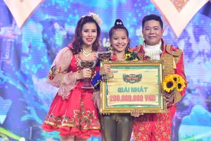 Cô bé 10 tuổi đoạt quán quân 'Tiếu Lâm Tứ Trụ Nhí' ​