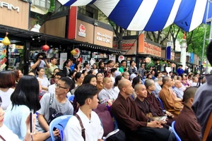 'Thả trôi phiền muộn' để dạy con hạnh phúc