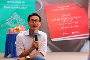 Nhà thơ ăn khách bán hết 5.000 cuốn trước khi ra mắt