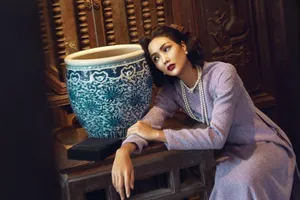 Lộ diện Người tình, Áo Việt, Myth ở Duyên dáng VN