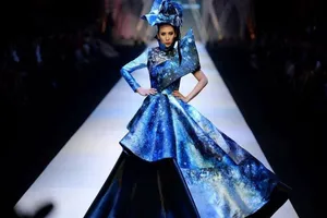 Nhà thiết kế Vân Nguyễn đưa thời trang Việt đến NewYork