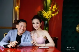 Nhà thiết kế Việt Hùng vạch trần hậu trường người mẫu