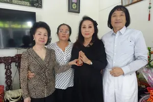 Nghệ sĩ cải lương quy tụ dự giỗ đầu NS Thanh Sang