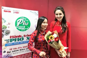 Hoa hậu Diễm Hương nhớ cha trong Ngày của Phở