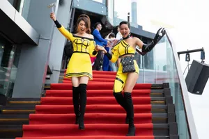 H’Hen Niê và á hậu Lệ Hằng thành đôi chiến binh xinh đẹp