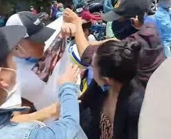 Vợ Lê Dương Bảo Lâm từng bị dọa đánh vì phát cơm từ thiện