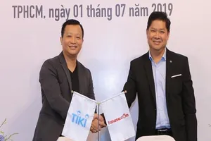  Tiki và Fahasa hợp tác bán sách thật trên mạng