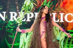 Trang phục dân tộc cầu kỳ, khó hiểu ở Hoa hậu Hoà bình quốc tế