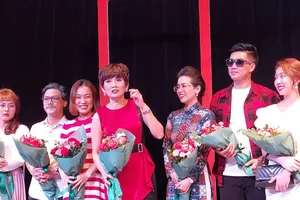 Mỹ Uyên làm kịch tết với những đám cưới dở khóc dở cười