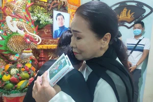 Sao cải lương qui tụ đưa tiễn NSƯT Nam Hùng