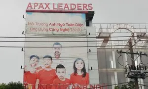 Phụ huynh Apax Leaders mong sớm được trả lại tiền