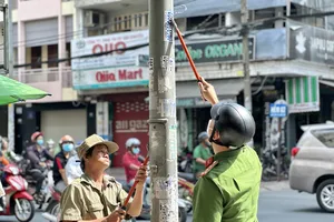 Khoảng 20 tuyến đường, hẻm được xoá bỏ quảng cáo sai quy định