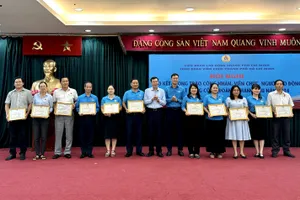 Công đoàn viên chức TP.HCM khen thưởng nhiều tập thể xuất sắc