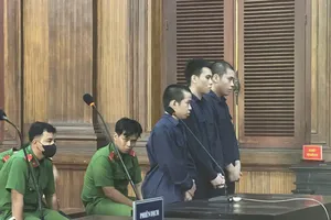 Đâm người vì mẹ bị cản đường, hai anh em cùng lãnh tội cố ý gây thương tích