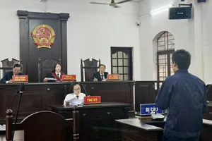 Cướp điện thoại trị giá 1,2 triệu đồng, lãnh án 3 năm tù