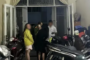 Công an xã có được kiểm tra cư trú đột xuất?