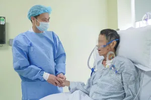 Lá gan của cháu trai và sự hồi sinh kỳ diệu của người đàn ông ‘xin bệnh viện về nhà'