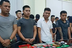 Triệt phá sòng bạc, tạm giữ 38 đối tượng