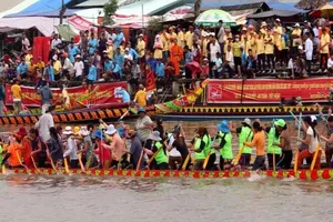 2.000 nghệ nhân, nghệ sĩ tham gia ngày hội Khmer