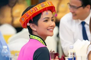 H’Hen Niê chia sẻ tình yêu dành cho hoạt động tình nguyện 