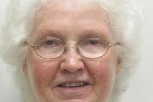 Góa phụ áo đen tái xuất ở Canada gây phẫn nộ