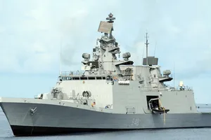 Ấn Độ đưa tàu khu trục tàng hình đến Cam Ranh