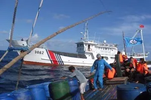 Trung Quốc dụ dỗ Philippines bỏ phán quyết biển Đông