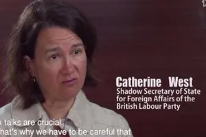 Quảng cáo Trung Quốc xuyên tạc lời nghị sĩ Anh về biển Đông