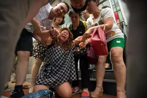 Người thân nạn nhân MH370 biểu tình đòi tiếp tục tìm kiếm