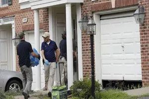 1 cảnh sát Mỹ ủng hộ tiền cho... IS