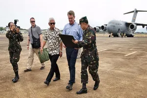 Bộ trưởng Mỹ: Liên minh với Philippines 'được bọc sắt'