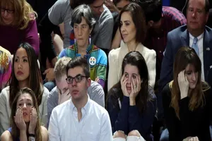 Người ủng hộ Clinton chết lặng