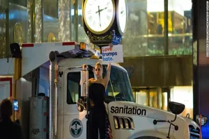 Biểu tình chống Trump thêm căng thẳng