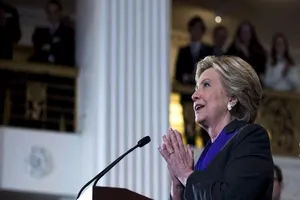 Bà Clinton hơn ông Trump gần 2 triệu phiếu phổ thông