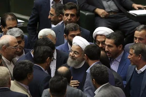 Tổng thống Iran chỉ trích Mỹ kéo dài trừng phạt